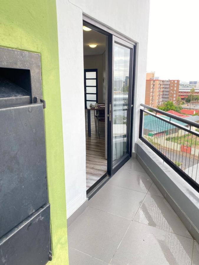 Dmn City At Merensky Apartment Виндхук Экстерьер фото